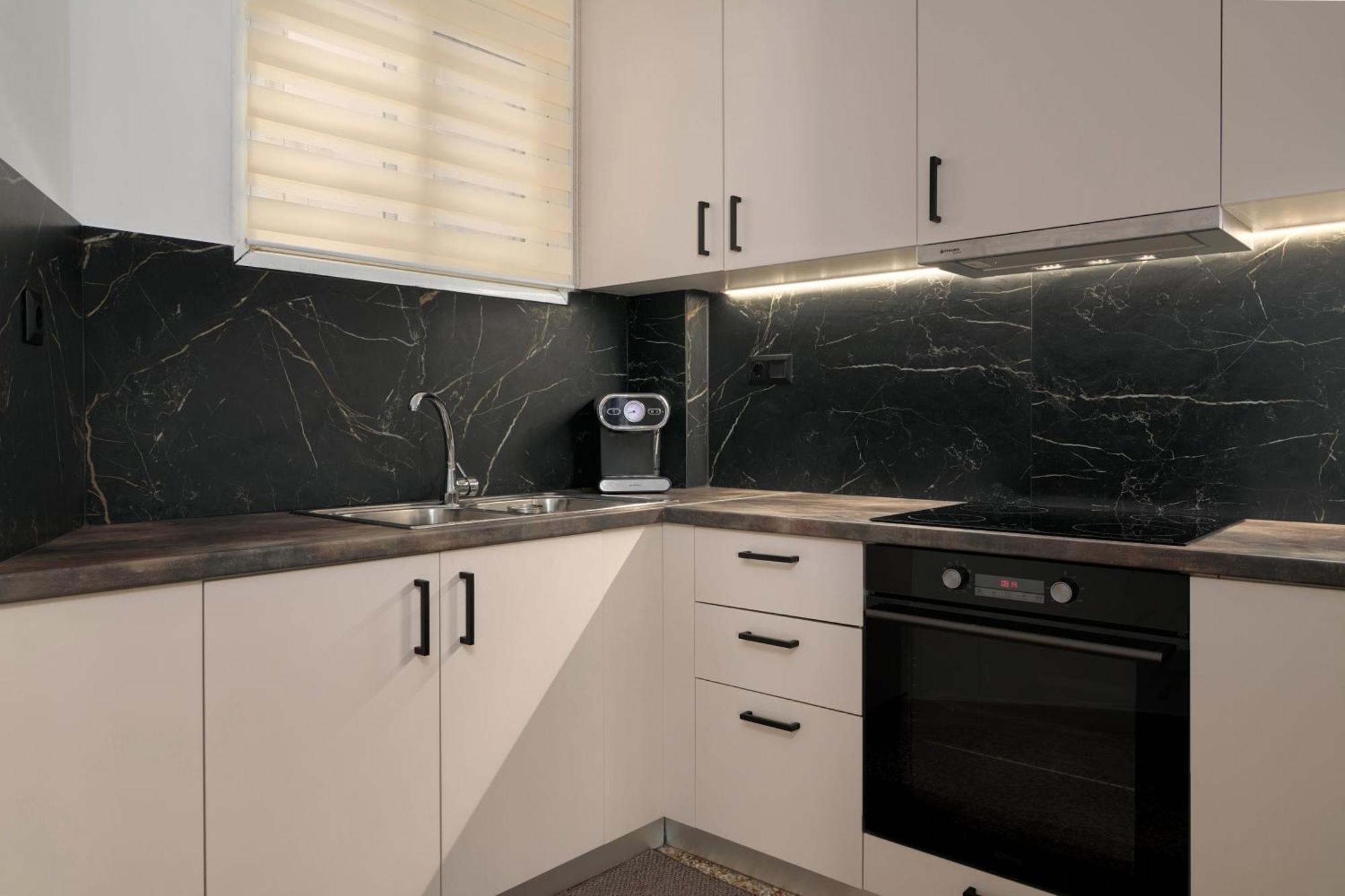 Venias Two-Bedroom Apartment Kallimarmaro And Zappeio Area Афины Экстерьер фото